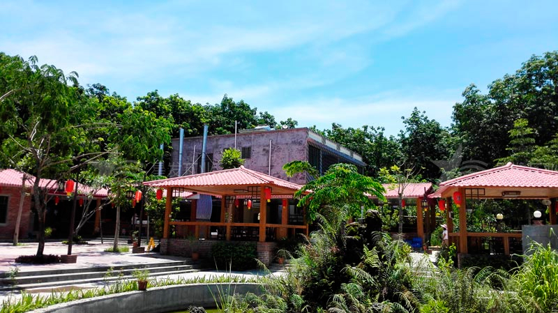 屋面合成樹(shù)脂瓦的標(biāo)準(zhǔn)尺寸是多少？通?？梢宰瞿膬煞N尺寸？