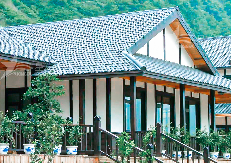 抵御炎炎夏日，用合成樹脂瓦為涼亭加裝“遮陽傘”